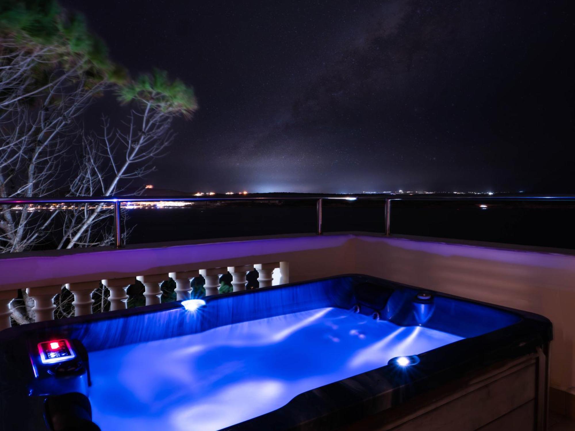Villa Palma - Sunset Sea Views With Pool, Jacuzzi, Sauna And Games Room Mellieħa Εξωτερικό φωτογραφία
