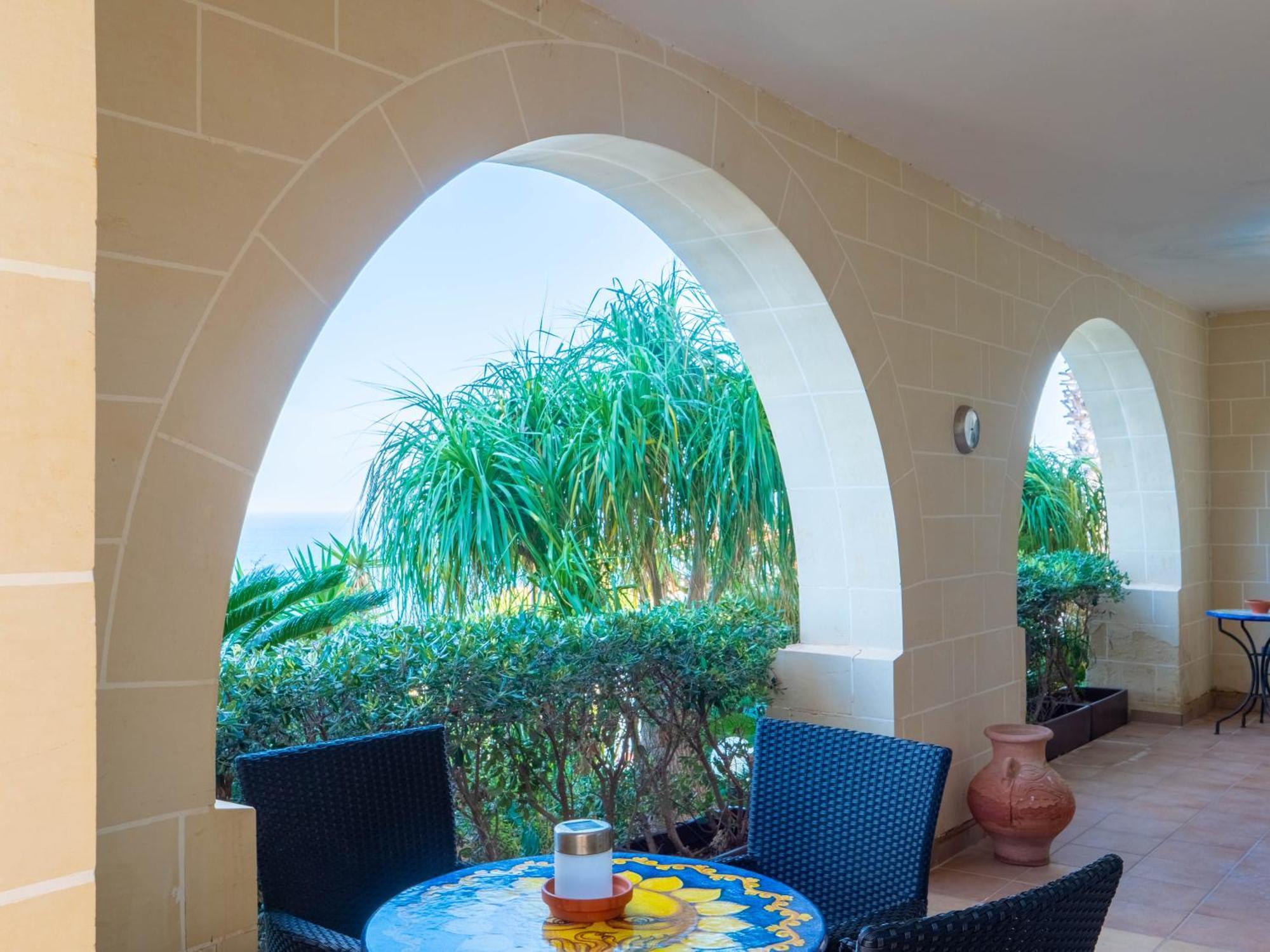 Villa Palma - Sunset Sea Views With Pool, Jacuzzi, Sauna And Games Room Mellieħa Εξωτερικό φωτογραφία